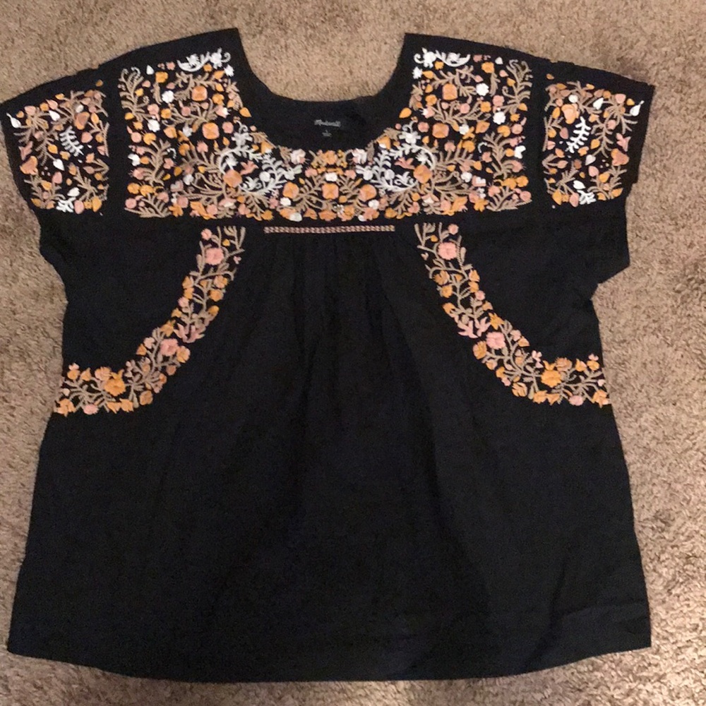Madewell springtime embroidered top. L